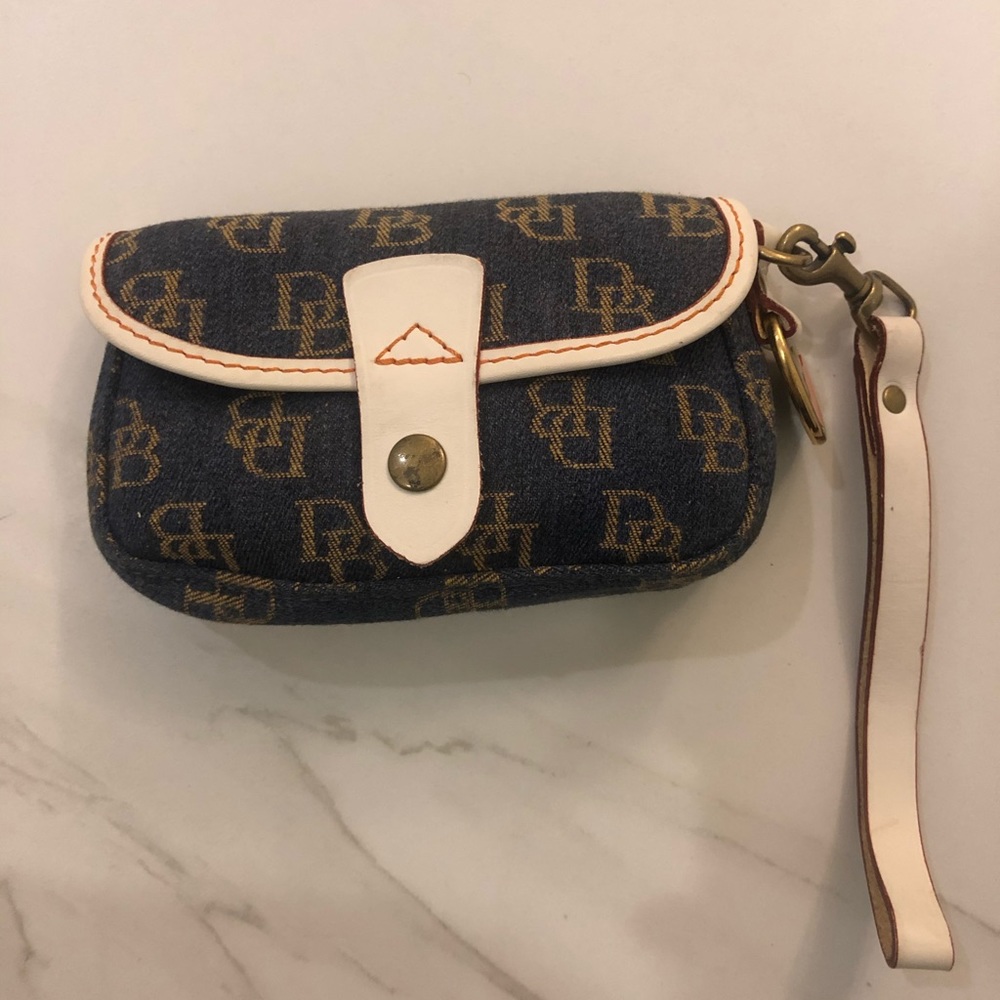 Vintage Dooney & Bourke Wristlet